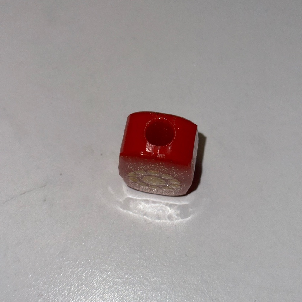 straw charm. - Picture 4 of 4